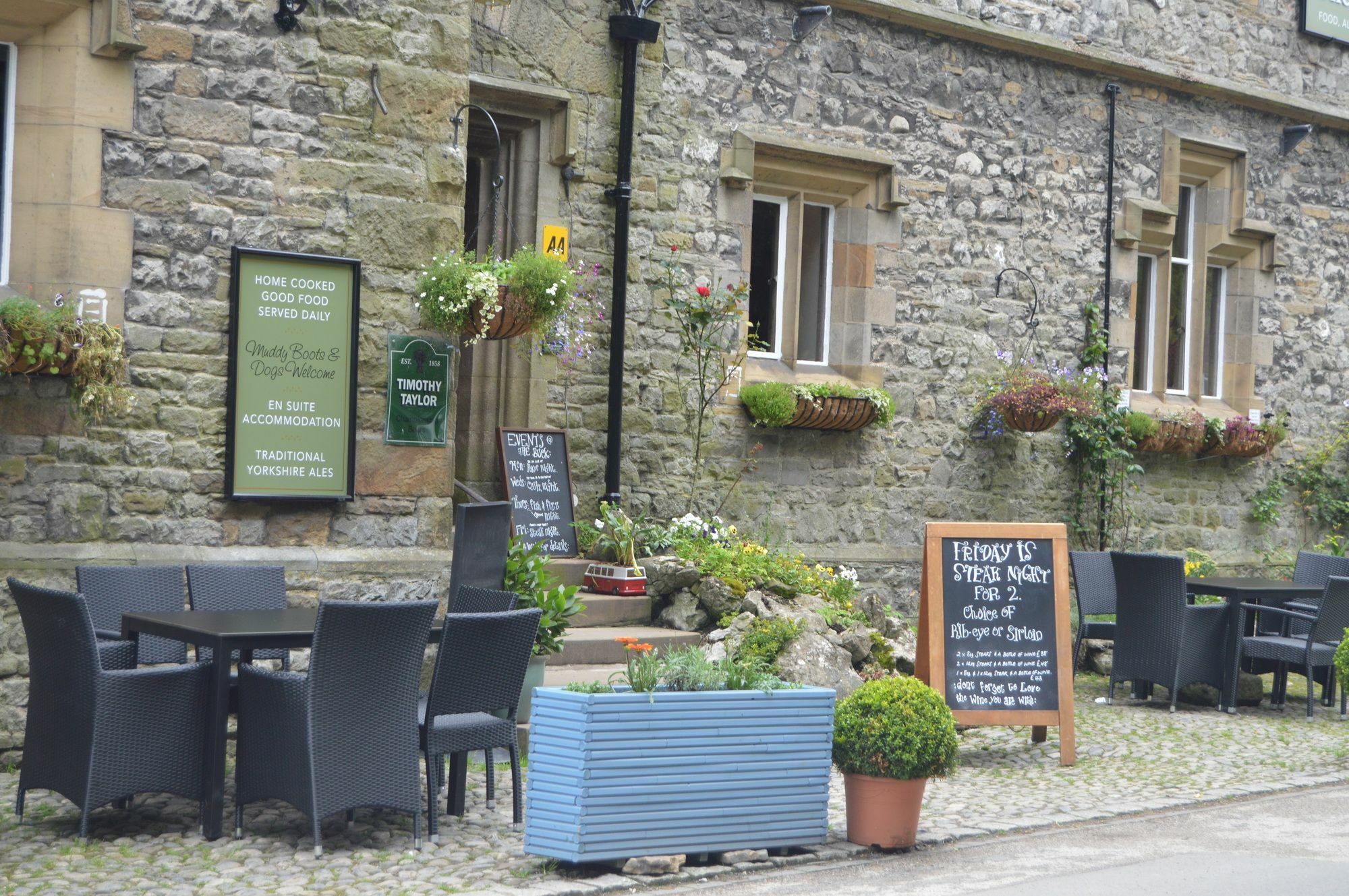 The Buck Inn, مالهام المظهر الخارجي الصورة